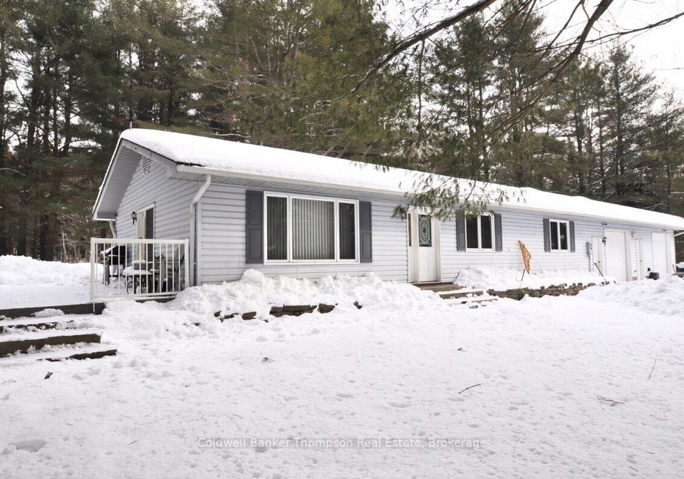 1033-old-highway-road-lake-of-bays-ontario-x12727380