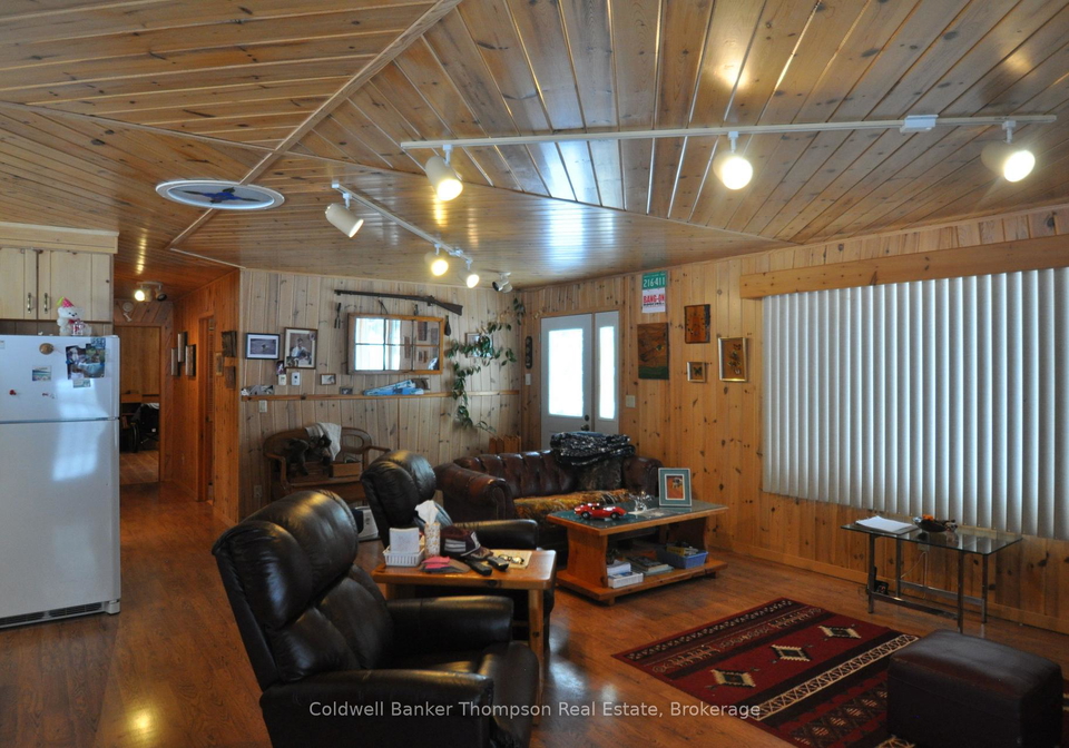 1033-old-highway-road-lake-of-bays-ontario-x12727380