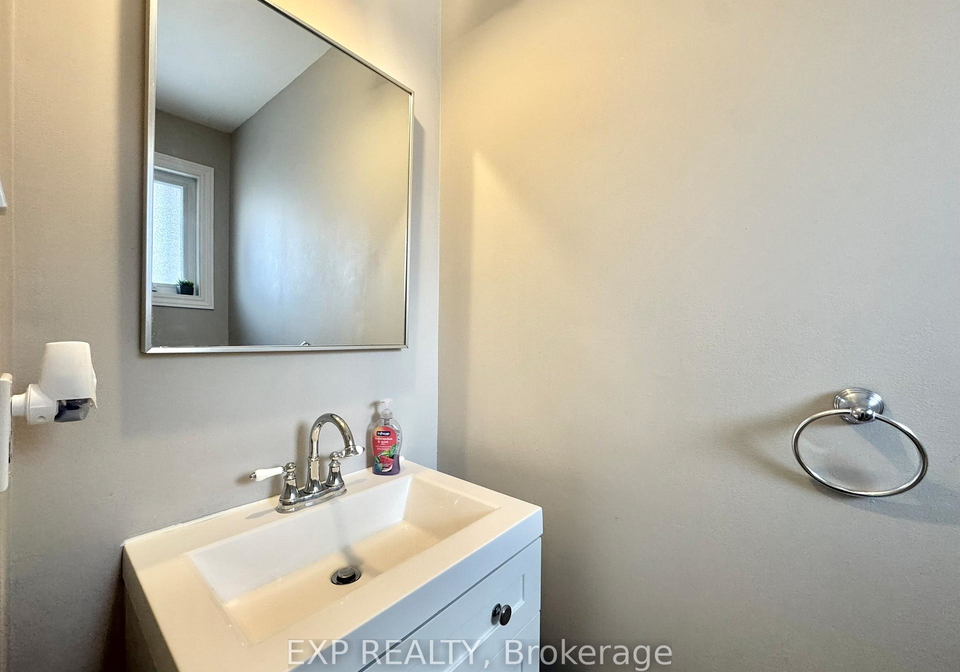 1584-hoskins-crescent-ottawa-ontario-x12728596