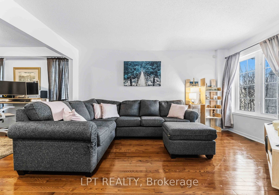 1549-senateurs-way-ottawa-ontario-x12729242