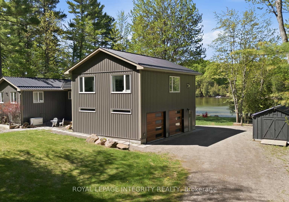 29-o4-road-rideau-lakes-ontario-x12729464