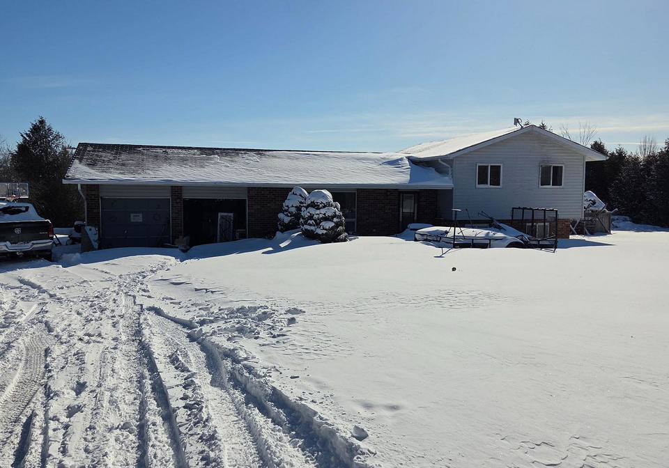 630-lorneville-road-kawartha-lakes-ontario-x12730110