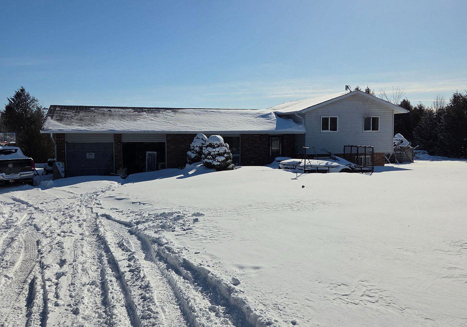 630-lorneville-road-kawartha-lakes-ontario-x12730110