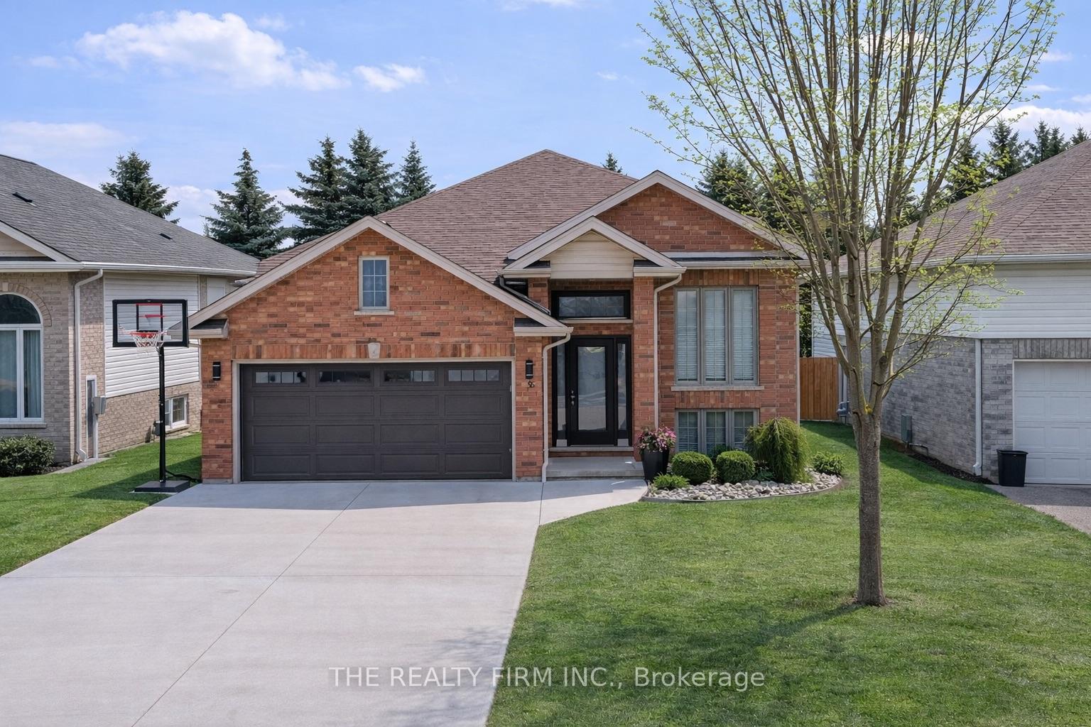 55-queensway-drive-strathroy-caradoc-ontario-x12730216