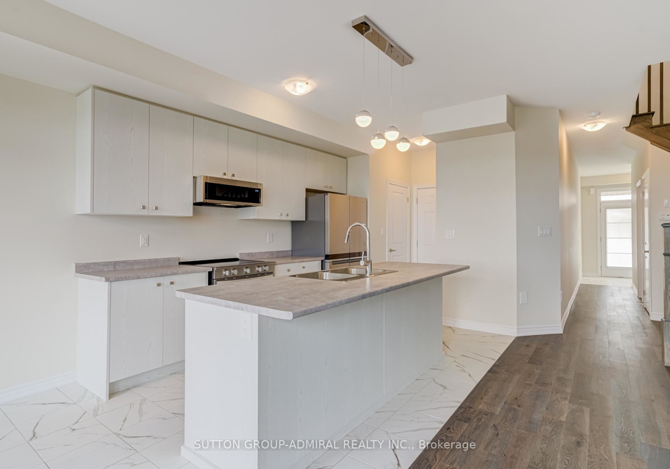 5-vanilla-trail-thorold-ontario-x12730274