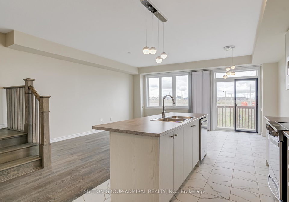 5-vanilla-trail-thorold-ontario-x12730274