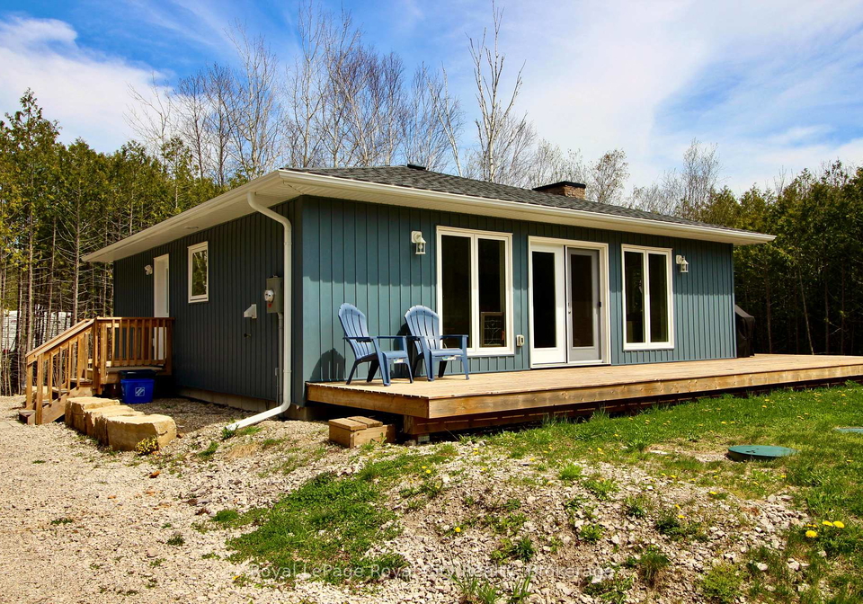 134-maple-golf-crescent-northern-bruce-peninsula-ontario-x12730332