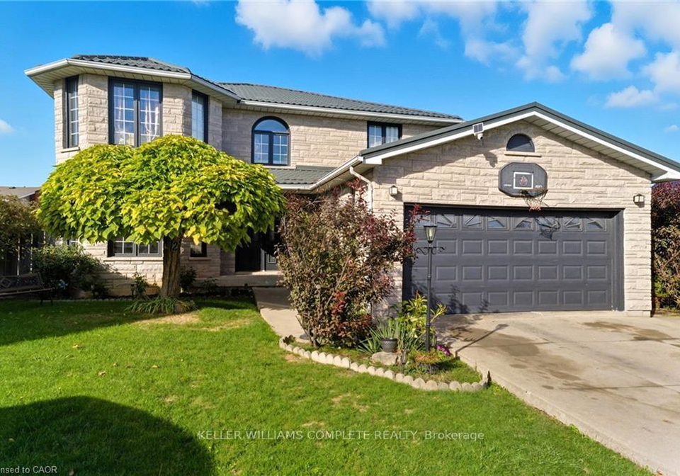 2-morningstar-court-hamilton-ontario-x12730756