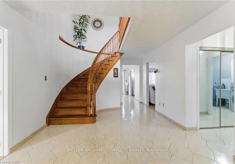 2-morningstar-court-hamilton-ontario-x12730756