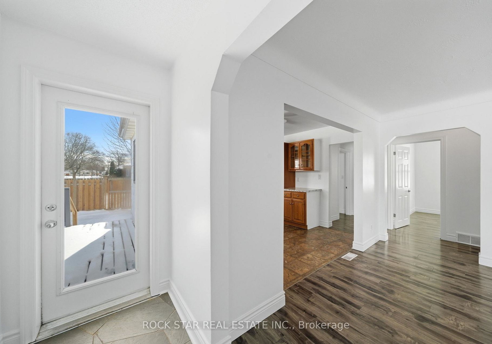 11-nickerson-avenue-st-catharines-ontario-x12732054