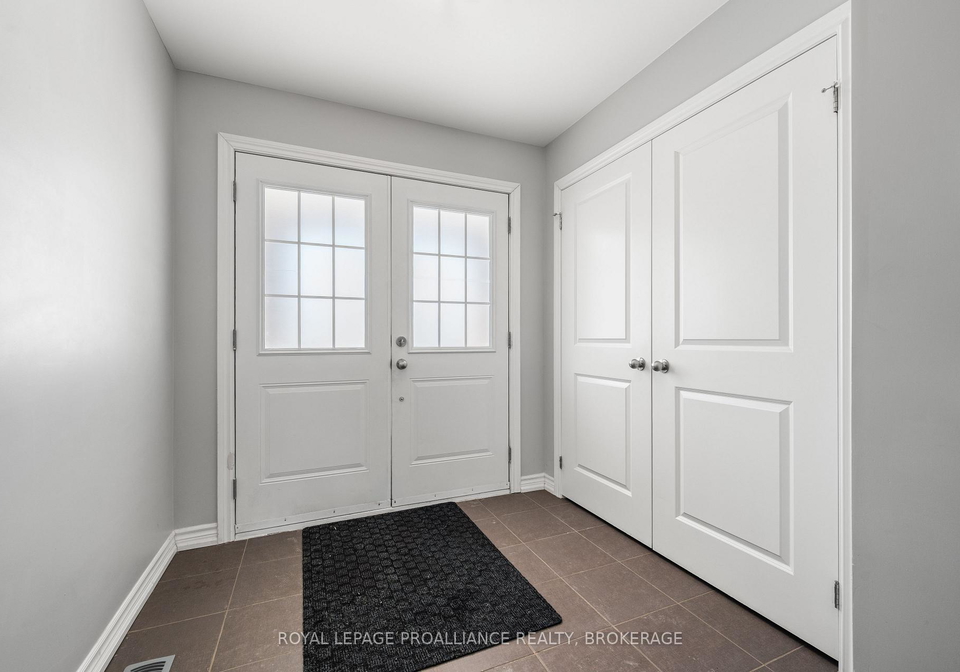 31-tegan-court-loyalist-ontario-x12732312