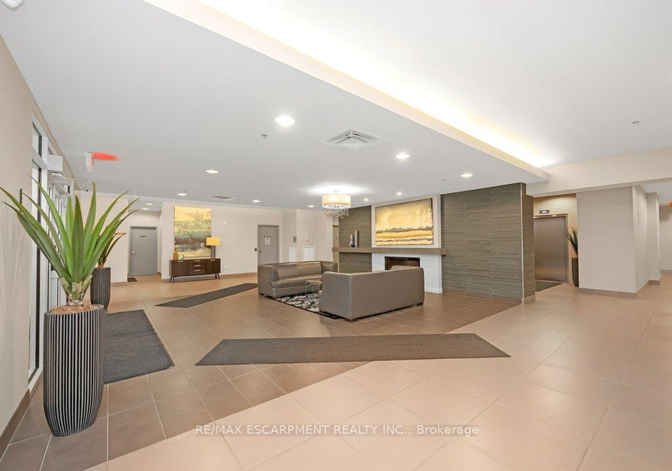 90-charlton-avenue-w-hamilton-ontario-x12732442