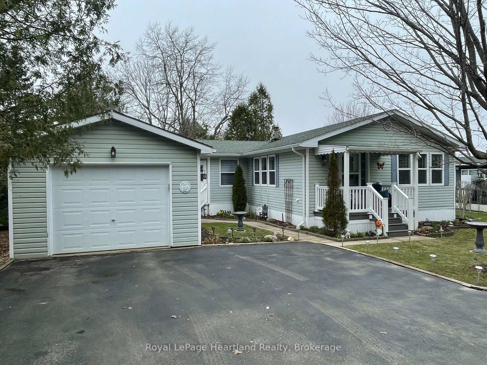 15-huron-lane-ashfield-colborne-wawanosh-ontario-x12732486