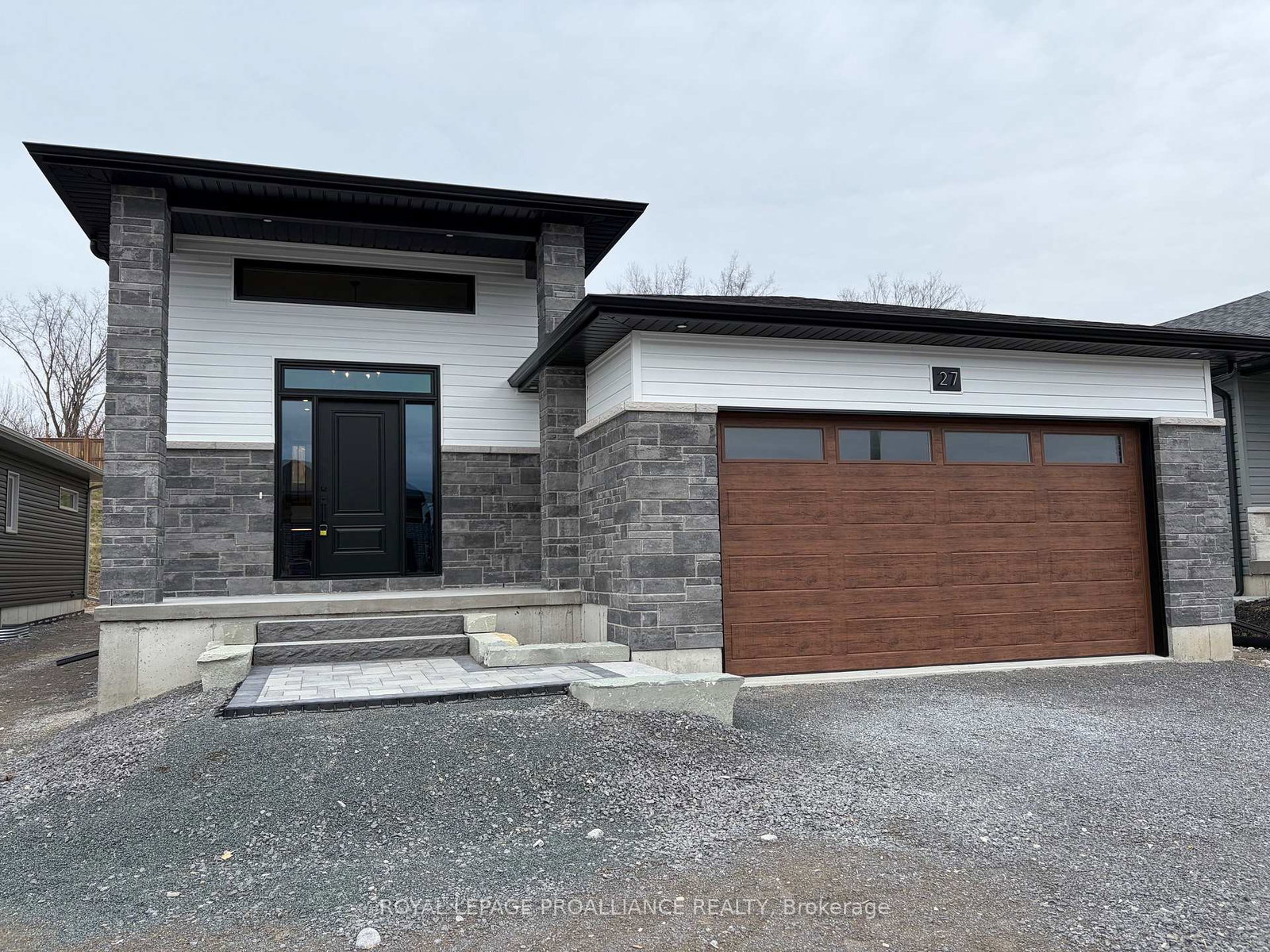 27-schmidt-way-quinte-west-ontario-x12732718