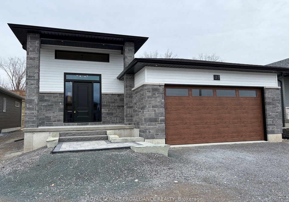 27-schmidt-way-quinte-west-ontario-x12732718