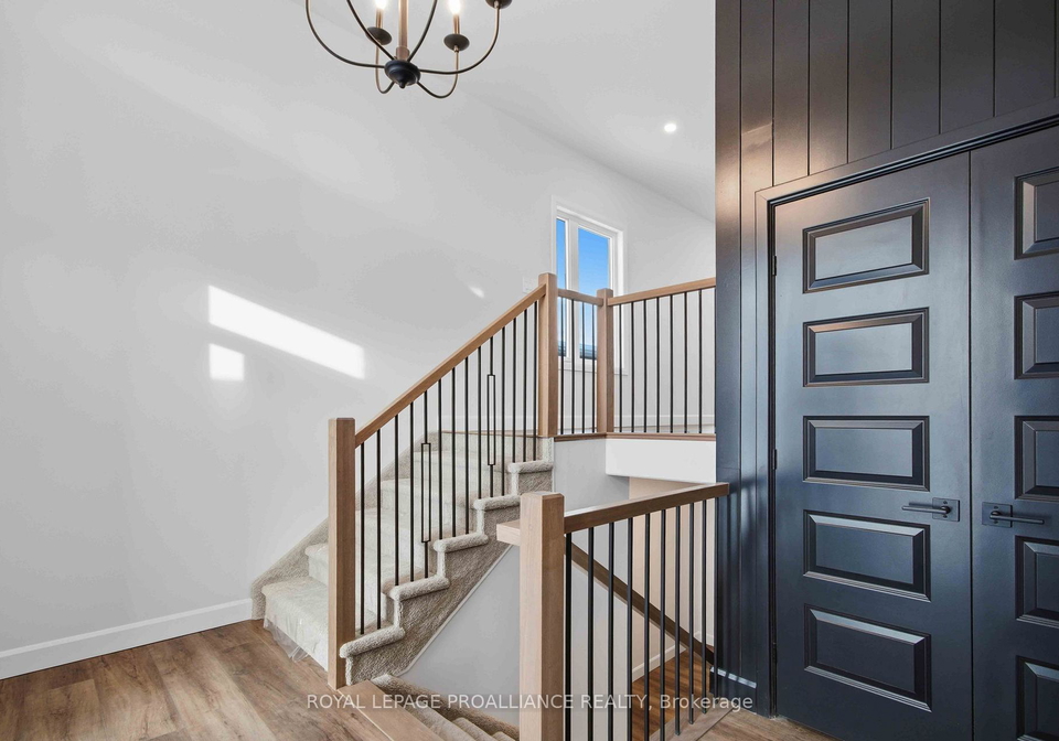 27-schmidt-way-quinte-west-ontario-x12732718