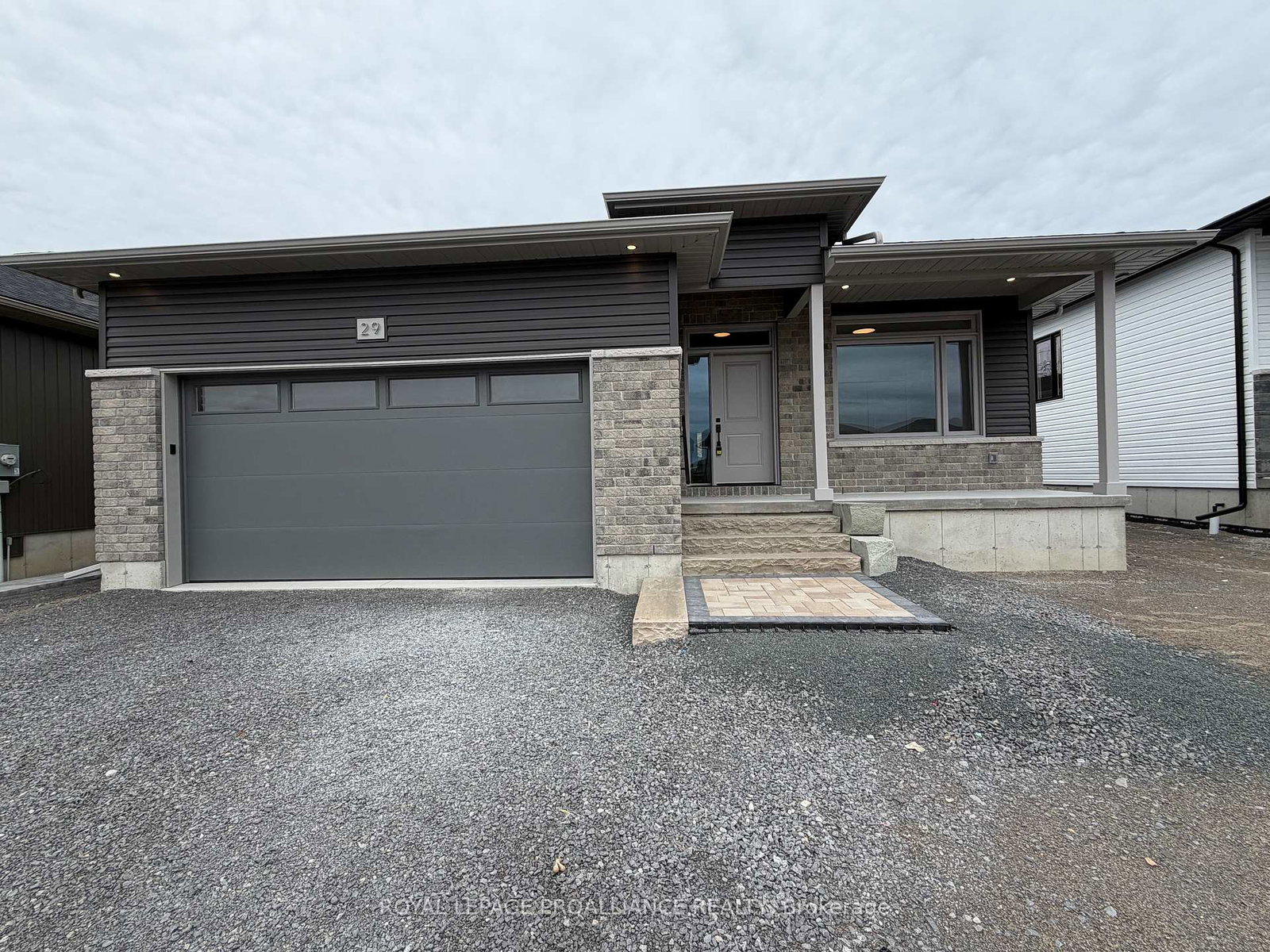 29-schmidt-way-quinte-west-ontario-x12732780