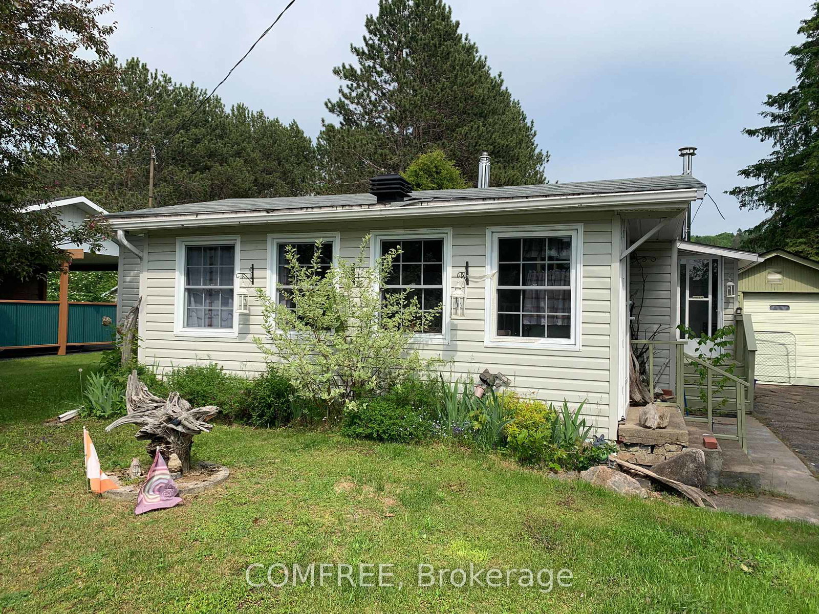 39-lake-street-south-algonquin-ontario-x12732844