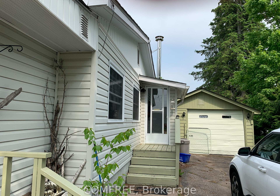 39-lake-street-south-algonquin-ontario-x12732844