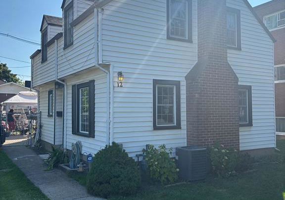 12-chestnut-street-e-st-catharines-ontario-x12733304