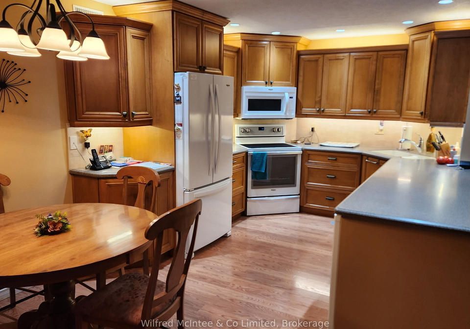 85-william-street-n-brockton-ontario-x12734606