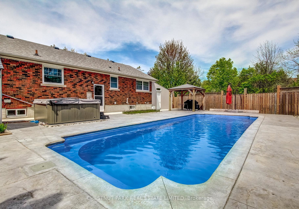 30-mckenzie-street-st-catharines-ontario-x12734626