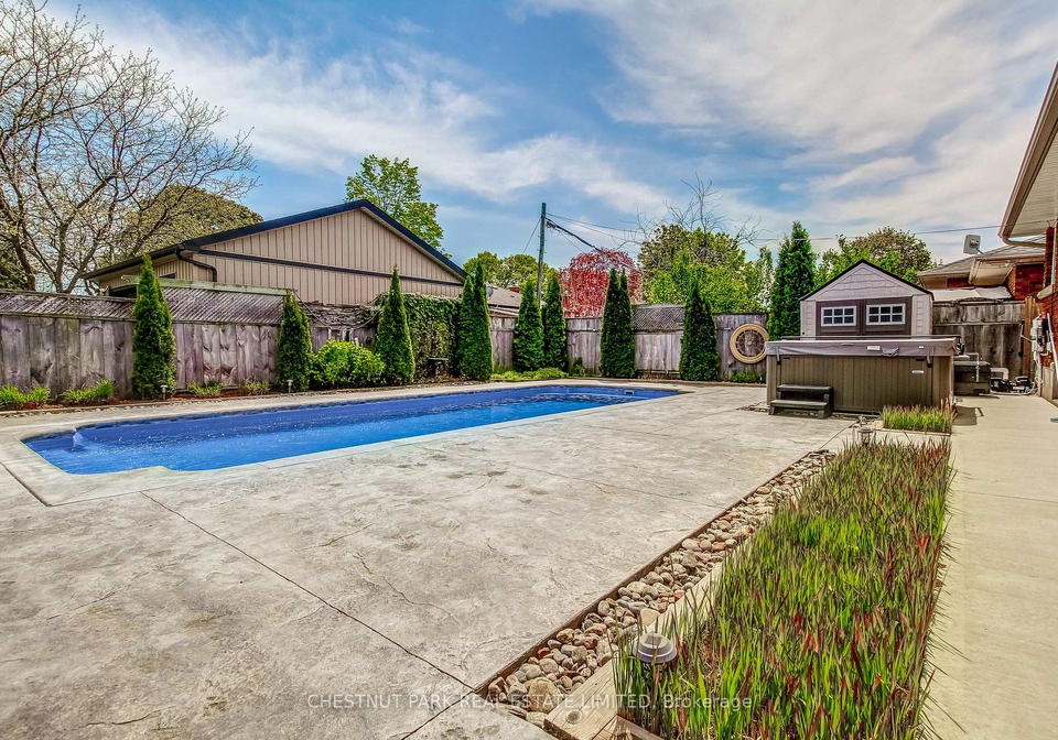 30-mckenzie-street-st-catharines-ontario-x12734626