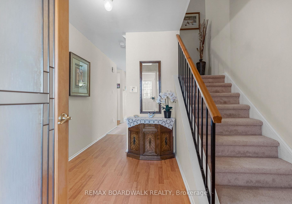 402-sandhamn-private-ottawa-ontario-x12734642