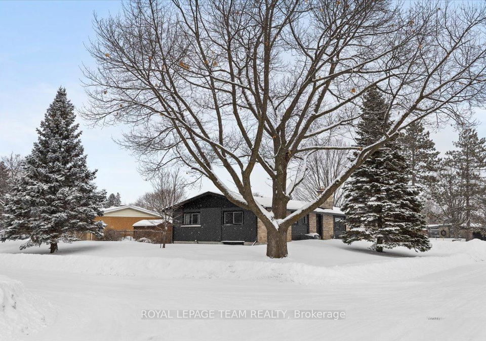 20-whitburn-crescent-ottawa-ontario-x12735378