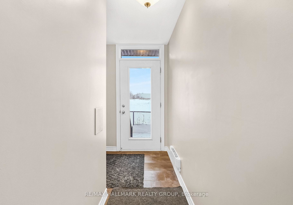 565-ozawa-private-ottawa-ontario-x12735840