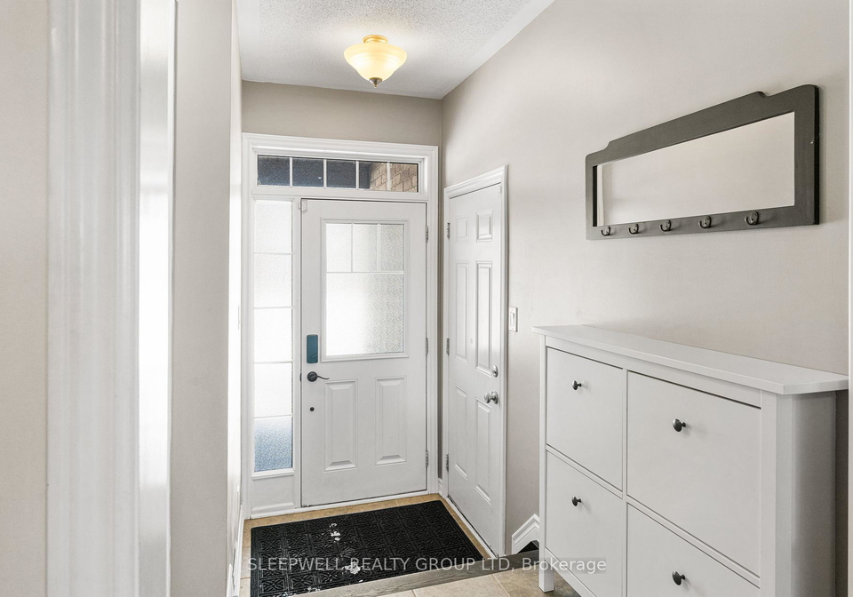 566-meadowcreek-circle-kanata-ontario-x12735908