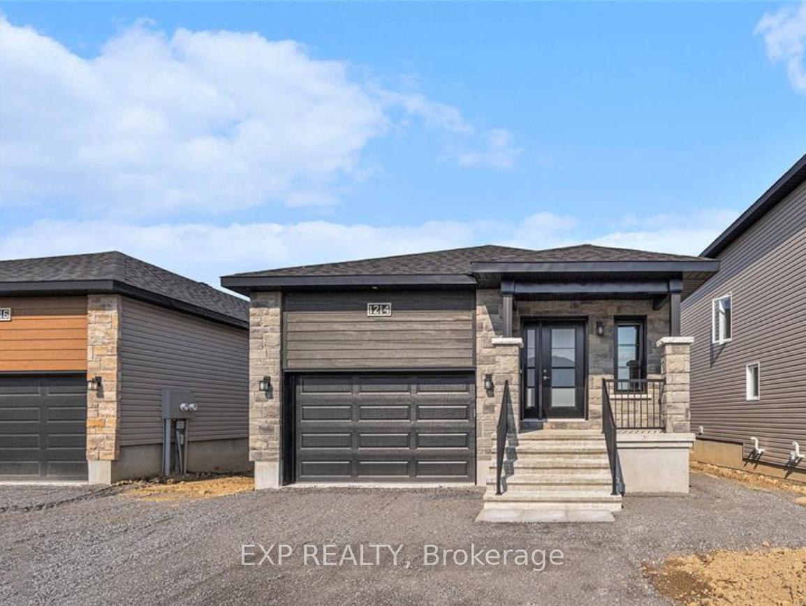 1218-montblanc-crescent-russell-ontario-x12736460