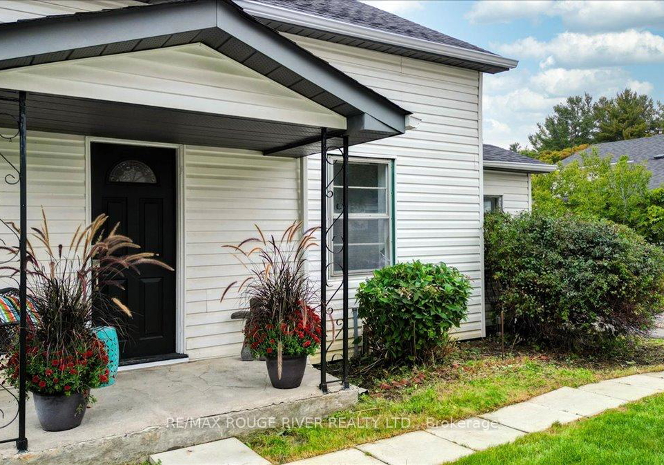 232-lyle-street-n-alnwickhaldimand-ontario-x12736580