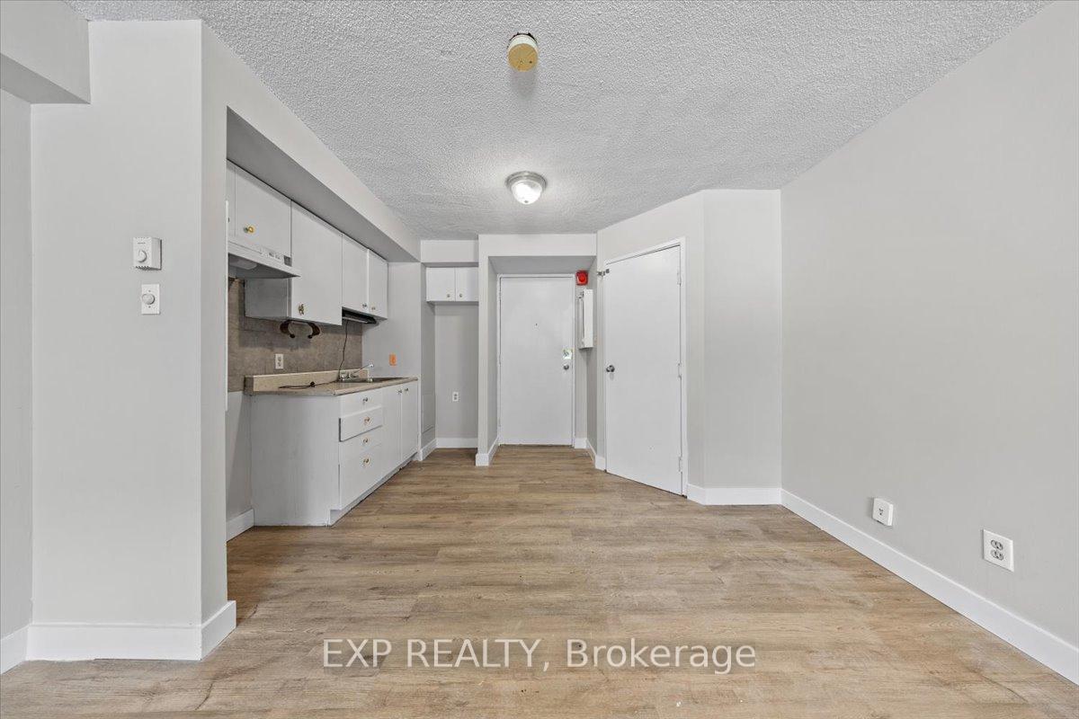 1435-morisset-avenue-carlington-central-park-ottawa-ontario-x12736842
