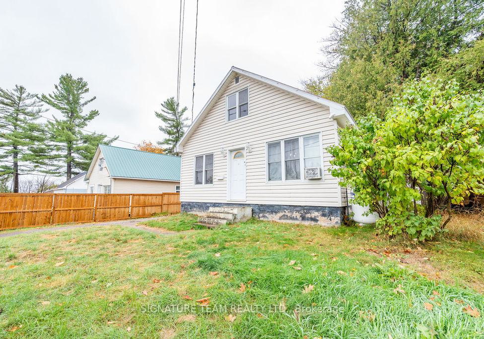 8613-60-highway-north-algona-wilberforce-ontario-x12737060