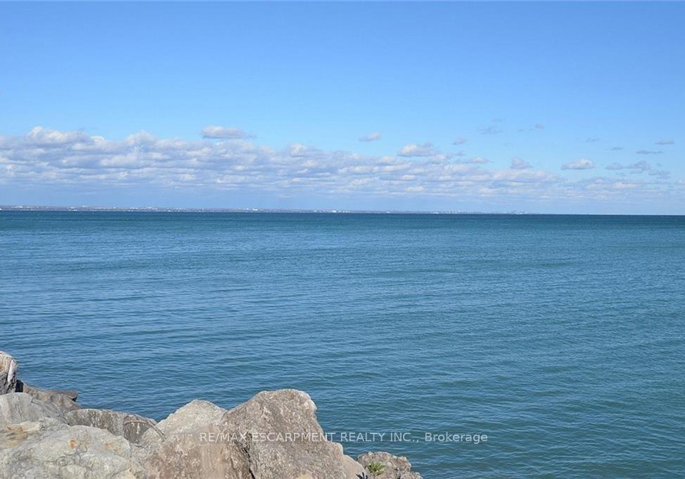 101-shoreview-place-hamilton-ontario-x12737588