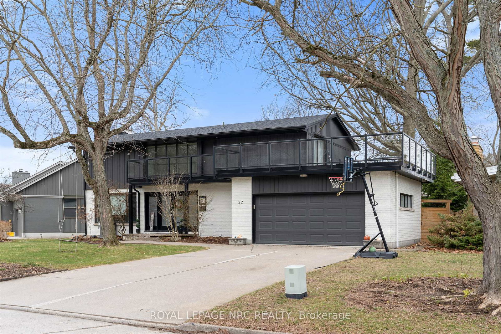 22-briarfield-crescent-st-catharines-ontario-x12737654