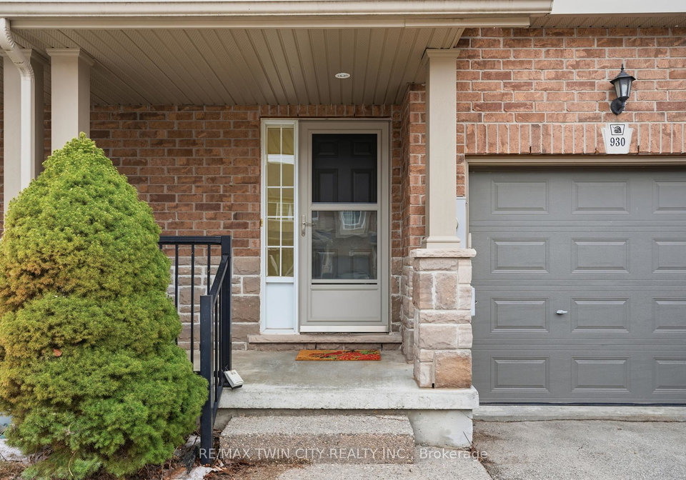 930-zeller-crescent-kitchener-ontario-x12738642