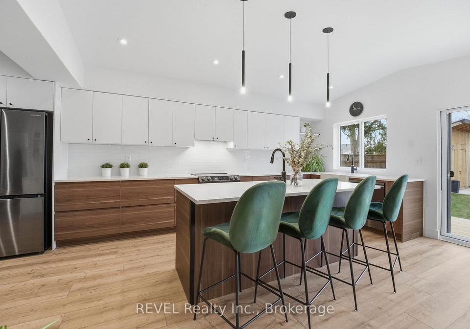 18-lincoln-avenue-st-catharines-ontario-x12738884