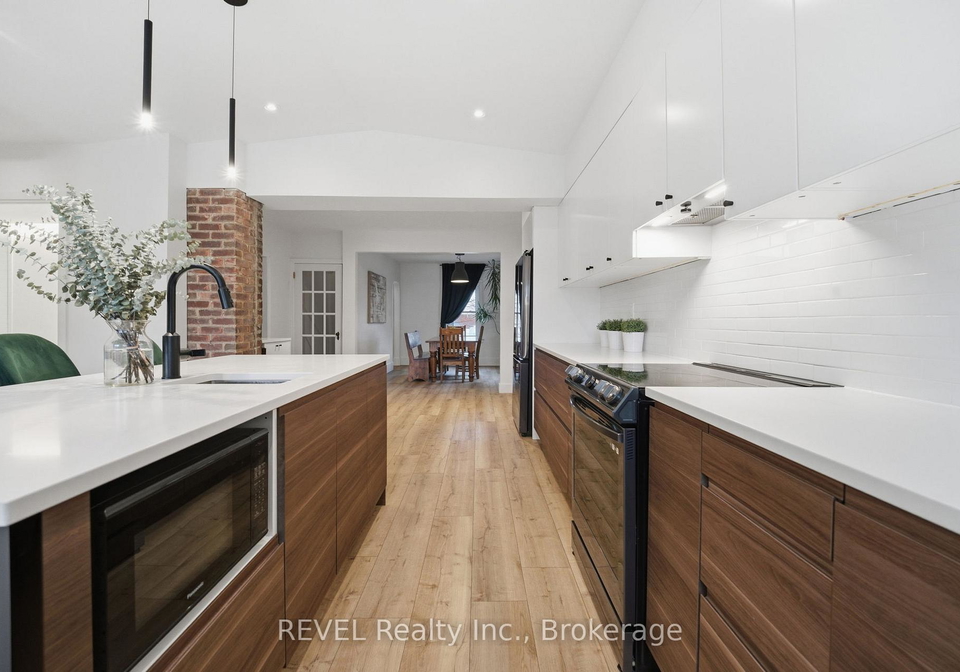 18-lincoln-avenue-st-catharines-ontario-x12738884