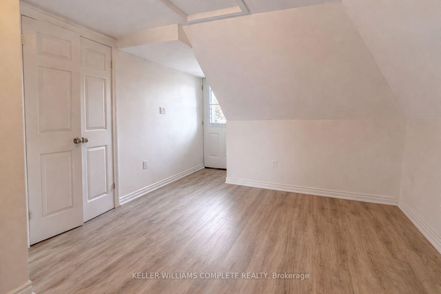 76-s-wentworth-street-s-hamilton-ontario-x12738886