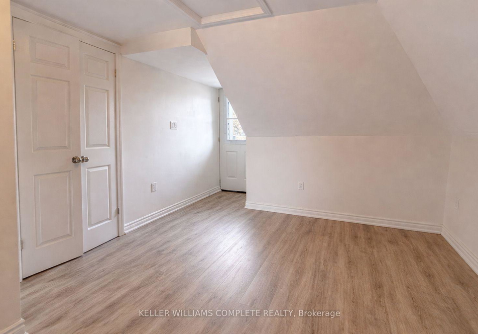 76-s-wentworth-street-s-hamilton-ontario-x12738886