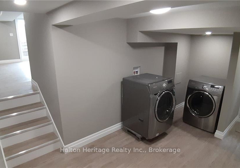 23eaglewood-drive-hamilton-ontario-x12739296