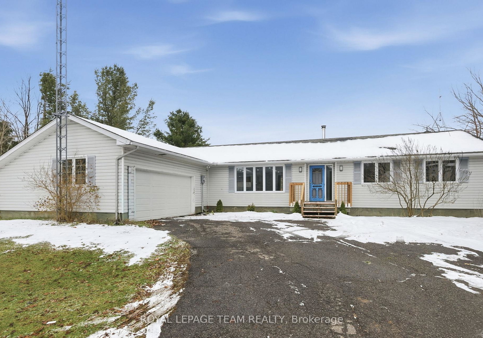 2859-wolf-grove-road-lanark-highlands-ontario-x12739350
