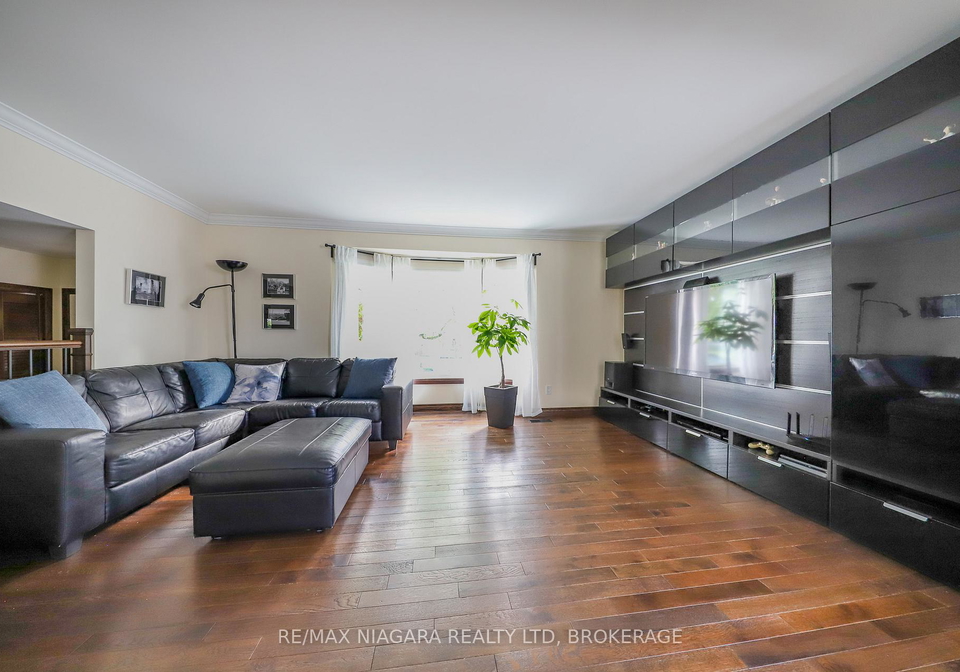 19-jessica-drive-st-catharines-ontario-x12739634