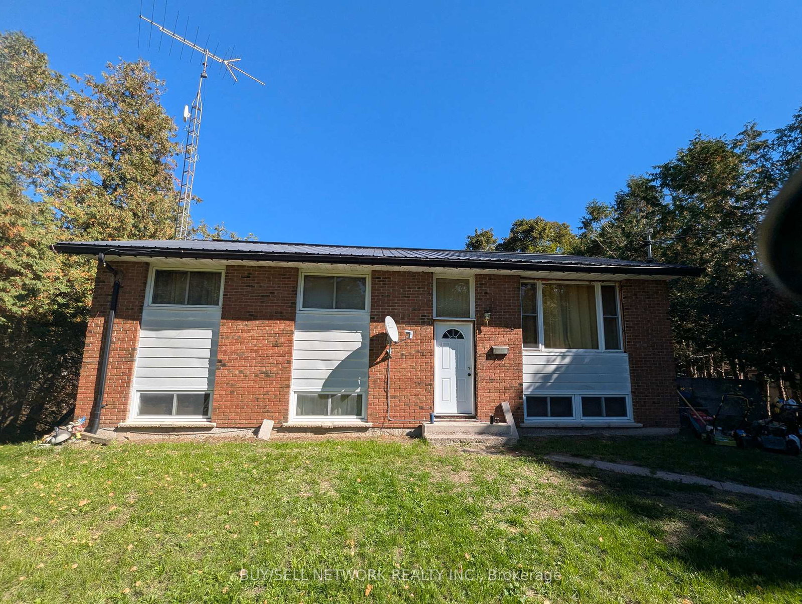 2131-arborview-drive-selwyn-ontario-x12740180