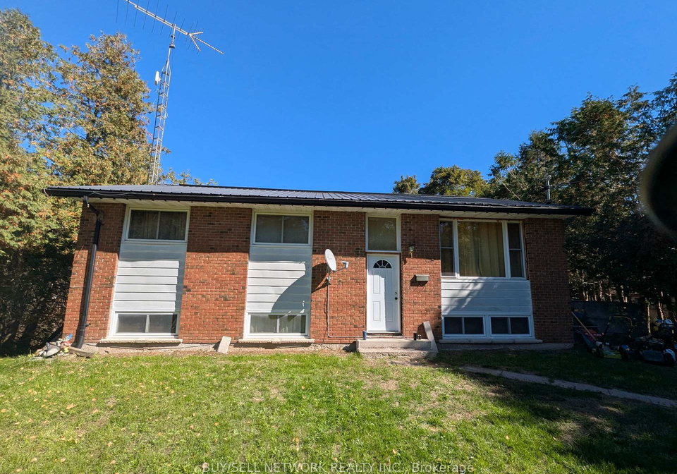 2131-arborview-drive-selwyn-ontario-x12740180