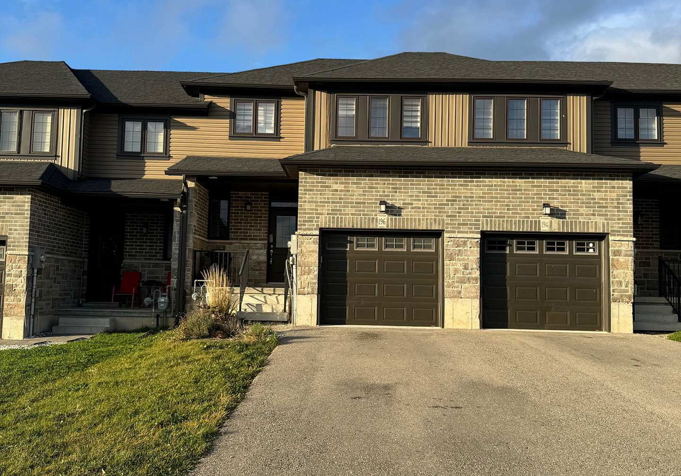 196-links-crescent-woodstock-ontario-x12740540