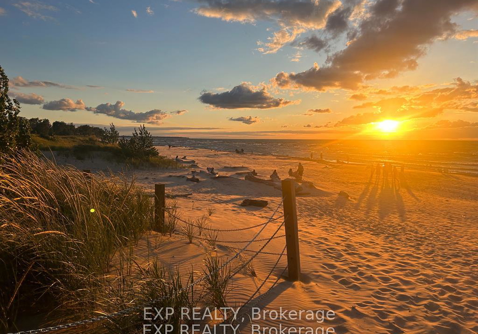 9995-port-franks-estates-drive-lambton-shores-ontario-x12741362