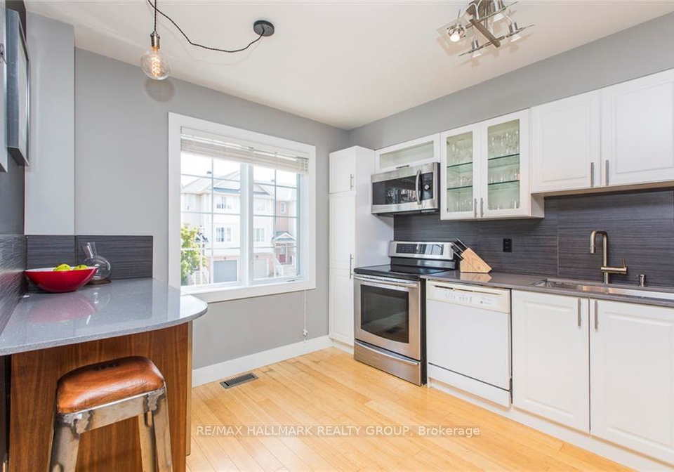 20-yorkville-street-ottawa-ontario-x12741922